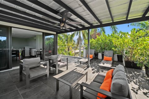 Casa en venta en Hollywood, Florida, 5 dormitorios, 336.12 m2 № 1378673 - foto 21