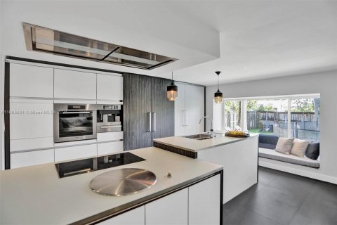 Casa en venta en Hollywood, Florida, 5 dormitorios, 336.12 m2 № 1378673 - foto 11