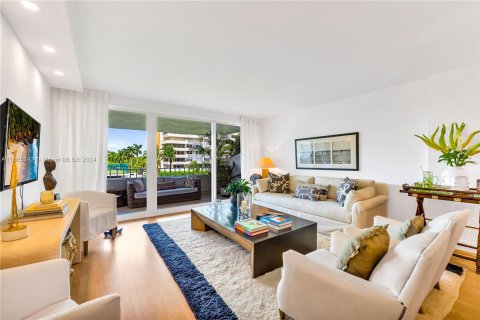 Condo in Key Biscayne, Florida, 2 bedrooms  № 1378630 - photo 3