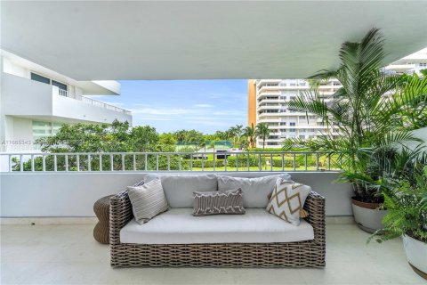 Condo in Key Biscayne, Florida, 2 bedrooms  № 1378630 - photo 15