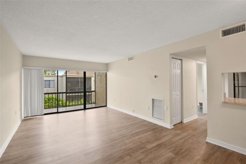 Copropriété à vendre à Orlando, Floride: 2 chambres, 76.92 m2 № 1355710 - photo 2