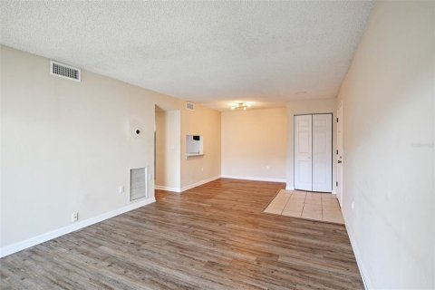 Copropriété à vendre à Orlando, Floride: 2 chambres, 76.92 m2 № 1355710 - photo 3