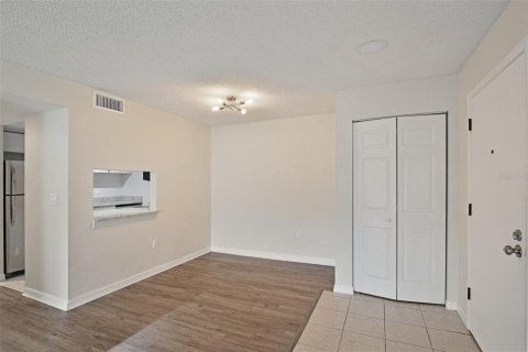 Copropriété à vendre à Orlando, Floride: 2 chambres, 76.92 m2 № 1355710 - photo 5