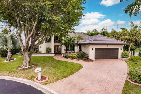 Villa ou maison à louer à Fort Myers, Floride: 4 chambres, 277.31 m2 № 1371942 - photo 2