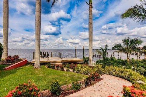 Villa ou maison à louer à Fort Myers, Floride: 4 chambres, 277.31 m2 № 1371942 - photo 20