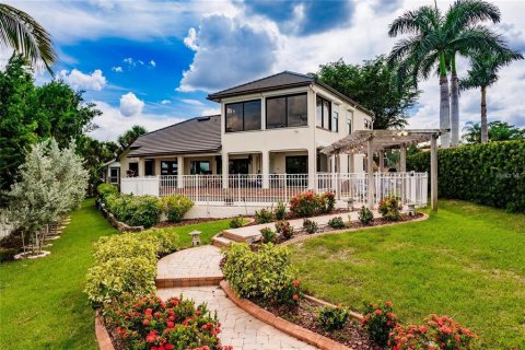 Villa ou maison à louer à Fort Myers, Floride: 4 chambres, 277.31 m2 № 1371942 - photo 15