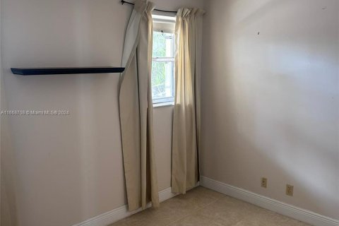 Condo in Sunrise, Florida, 2 bedrooms  № 1387783 - photo 14