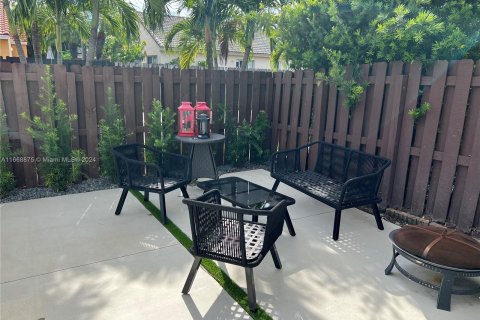 Casa en venta en Miami, Florida, 3 dormitorios, 151.52 m2 № 1387785 - foto 16