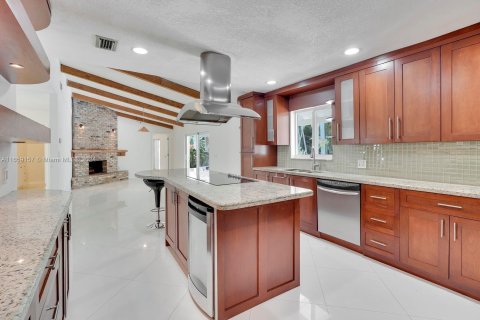 Casa en venta en Plantation, Florida, 5 dormitorios, 270.9 m2 № 1362595 - foto 14