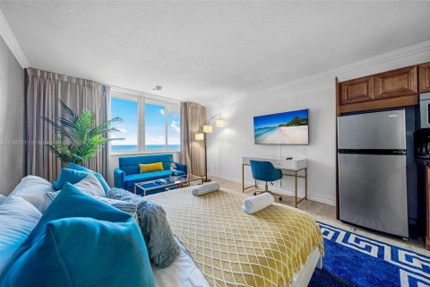 Condo in Sunny Isles Beach, Florida, 1 bedroom  № 1104255 - photo 7