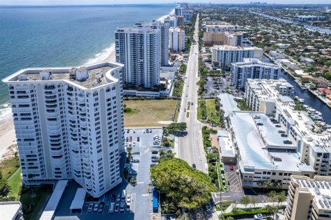 Copropriété à vendre à Pompano Beach, Floride: 2 chambres, 152.73 m2 № 1104357 - photo 19