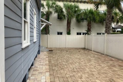 Immobilier commercial à vendre à Tampa, Floride: 578.41 m2 № 1388719 - photo 4