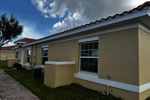 Casa en venta en Kissimmee, Florida, 2 dormitorios, 98.01 m2 № 1388720 - foto 11