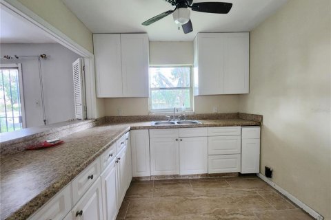 House in Tampa, Florida 3 bedrooms, 148.55 sq.m. № 1388695 - photo 19