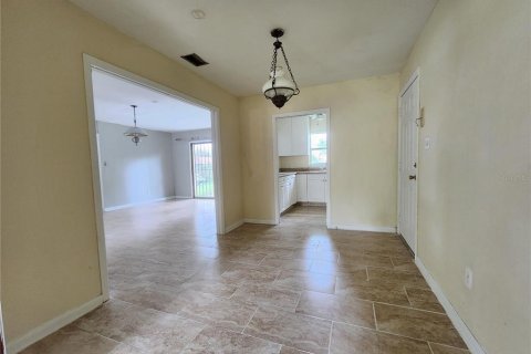 House in Tampa, Florida 3 bedrooms, 148.55 sq.m. № 1388695 - photo 29