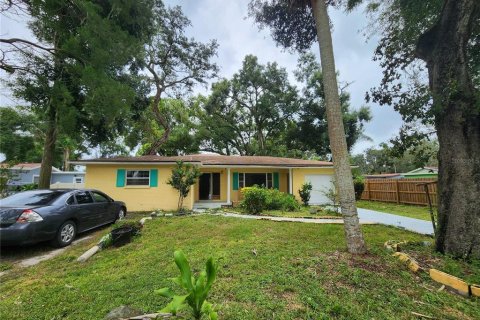 House in Tampa, Florida 3 bedrooms, 148.55 sq.m. № 1388695 - photo 1