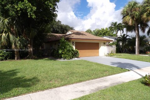 Villa ou maison à vendre à Boynton Beach, Floride: 2 chambres, 130.43 m2 № 1383015 - photo 2