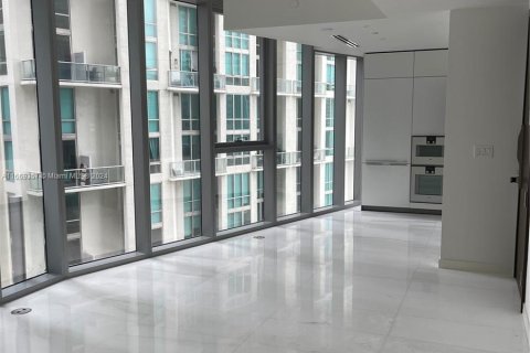 Condo in Miami, Florida, 1 bedroom  № 1386185 - photo 7