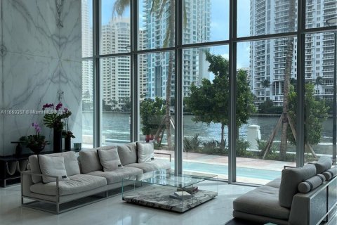 Condo in Miami, Florida, 1 bedroom  № 1386185 - photo 20