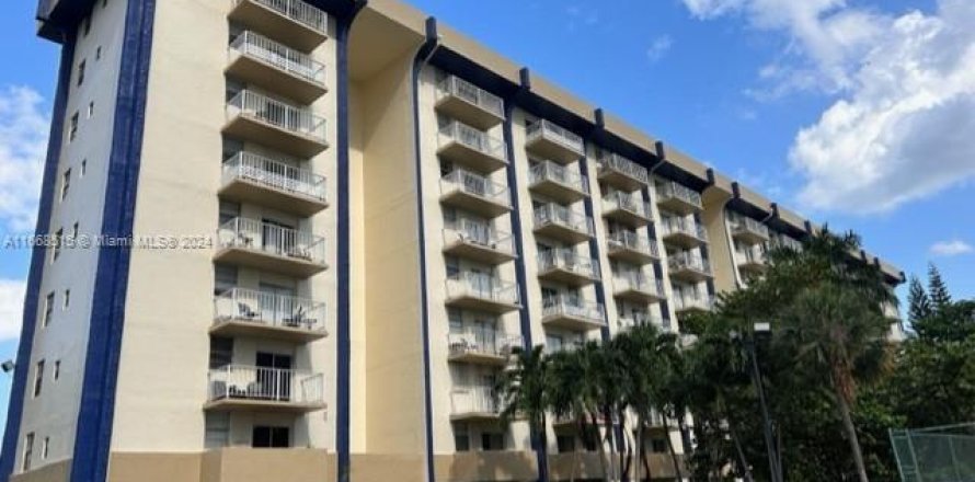 Condo in Miami, Florida, 1 bedroom  № 1385926