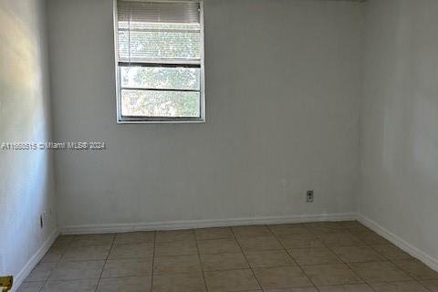 Condo in Miami, Florida, 1 bedroom  № 1385926 - photo 7