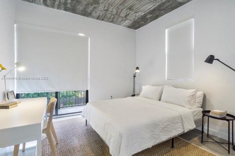 Propiedad comercial en venta en Miami, Florida № 696434 - foto 11