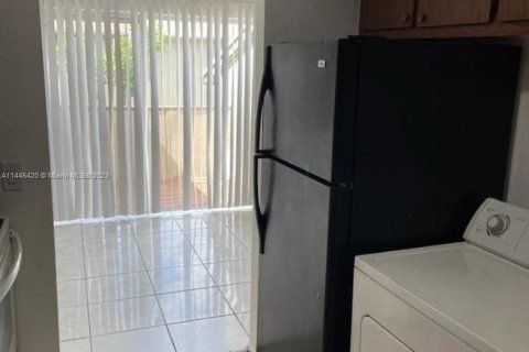 Townhouse in Lauderhill, Florida 3 bedrooms, 100.33 sq.m. № 696486 - photo 7