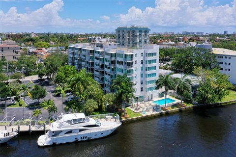 Copropriété à vendre à Fort Lauderdale, Floride: 2 chambres, 102.19 m2 № 1160362 - photo 1