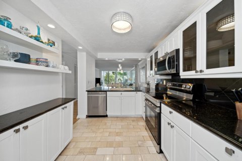 Copropriété à vendre à Fort Lauderdale, Floride: 2 chambres, 102.19 m2 № 1160362 - photo 23