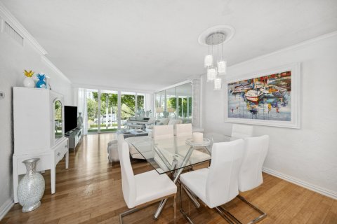 Copropriété à vendre à Fort Lauderdale, Floride: 2 chambres, 102.19 m2 № 1160362 - photo 25