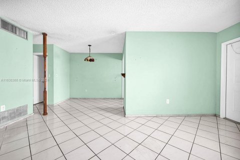 Copropriété à vendre à Hollywood, Floride: 1 chambre, 74.04 m2 № 1320632 - photo 16