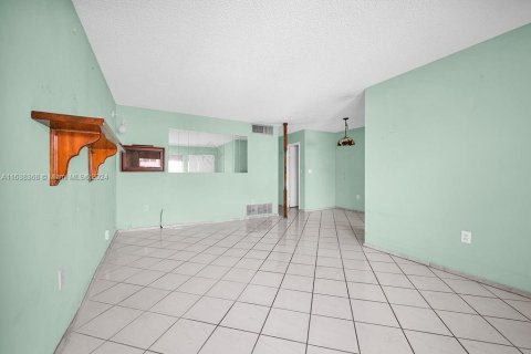 Copropriété à vendre à Hollywood, Floride: 1 chambre, 74.04 m2 № 1320632 - photo 15