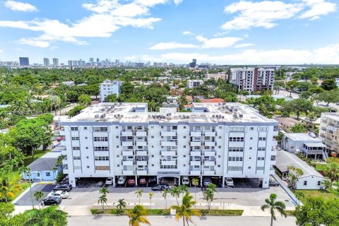 Condominio en venta en Hollywood, Florida, 1 dormitorio, 74.04 m2 № 1320632 - foto 5