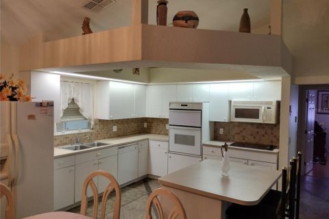 Casa en venta en Cape Coral, Florida, 4 dormitorios, 159.05 m2 № 252956 - foto 13