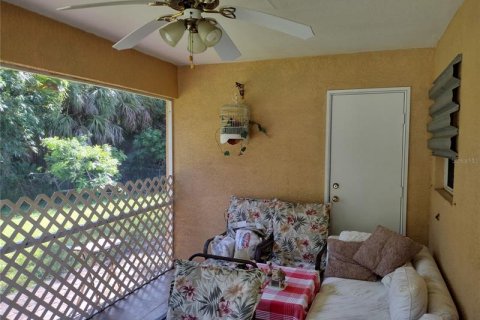 House in Cape Coral, Florida 4 bedrooms, 159.05 sq.m. № 252956 - photo 20