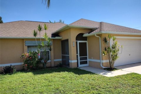 House in Cape Coral, Florida 4 bedrooms, 159.05 sq.m. № 252956 - photo 5
