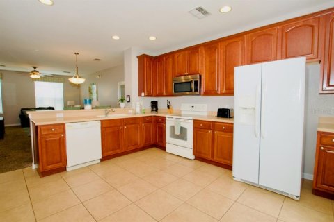 Townhouse in Orlando, Florida 3 bedrooms, 164.53 sq.m. № 565860 - photo 6