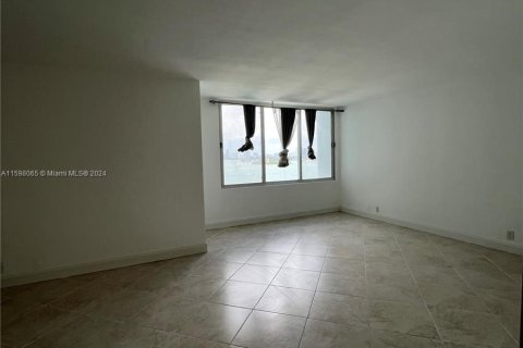 Copropriété à vendre à Miami Beach, Floride: 69.31 m2 № 1206582 - photo 1