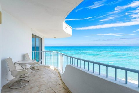 Condominio en venta en Stuart, Florida, 3 dormitorios, 255.85 m2 № 983936 - foto 19