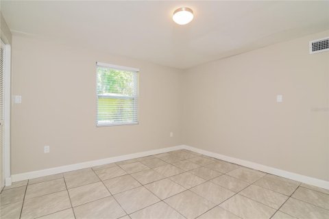 House in Sarasota, Florida 4 bedrooms, 127.74 sq.m. № 1351263 - photo 13