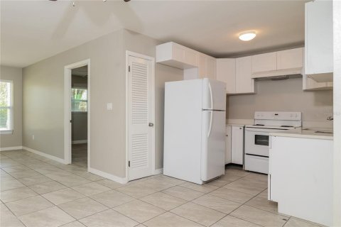 House in Sarasota, Florida 4 bedrooms, 127.74 sq.m. № 1351263 - photo 7