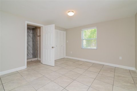 House in Sarasota, Florida 4 bedrooms, 127.74 sq.m. № 1351263 - photo 8