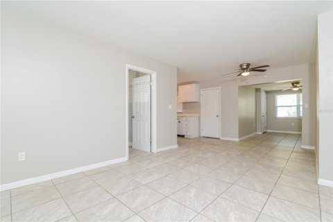 Villa ou maison à louer à Sarasota, Floride: 4 chambres, 127.74 m2 № 1351263 - photo 3