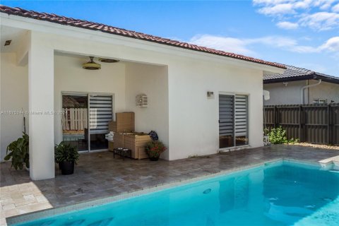 Casa en venta en Miami, Florida, 3 dormitorios, 149.11 m2 № 1400000 - foto 15