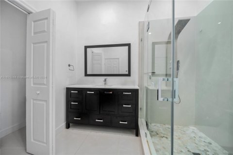 Casa en venta en Miami, Florida, 3 dormitorios, 149.11 m2 № 1400000 - foto 9