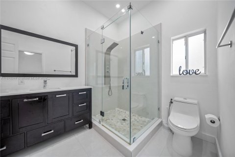 Casa en venta en Miami, Florida, 3 dormitorios, 149.11 m2 № 1400000 - foto 10