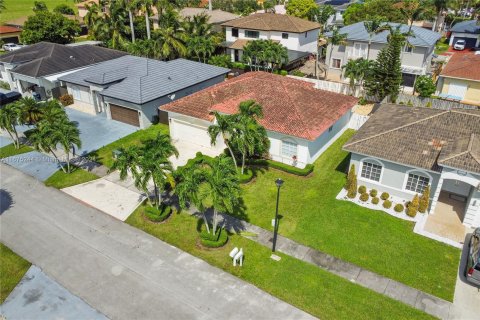 Casa en venta en Miami, Florida, 3 dormitorios, 149.11 m2 № 1400000 - foto 20