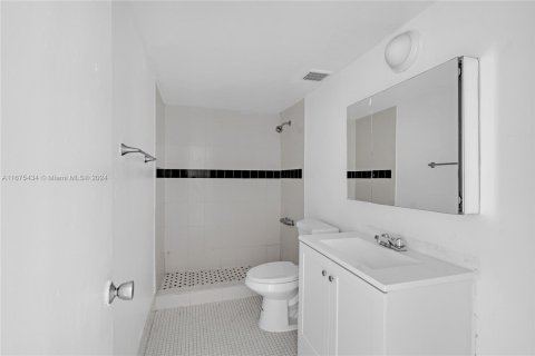 Copropriété à vendre à Hialeah, Floride: 2 chambres № 1400002 - photo 11