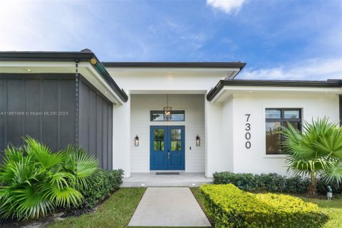 Casa en venta en Miami, Florida, 5 dormitorios, 345.78 m2 № 1399956 - foto 20