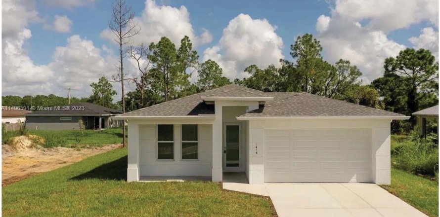 House in Lehigh Acres, Florida 4 bedrooms, 142.51 sq.m. № 874141